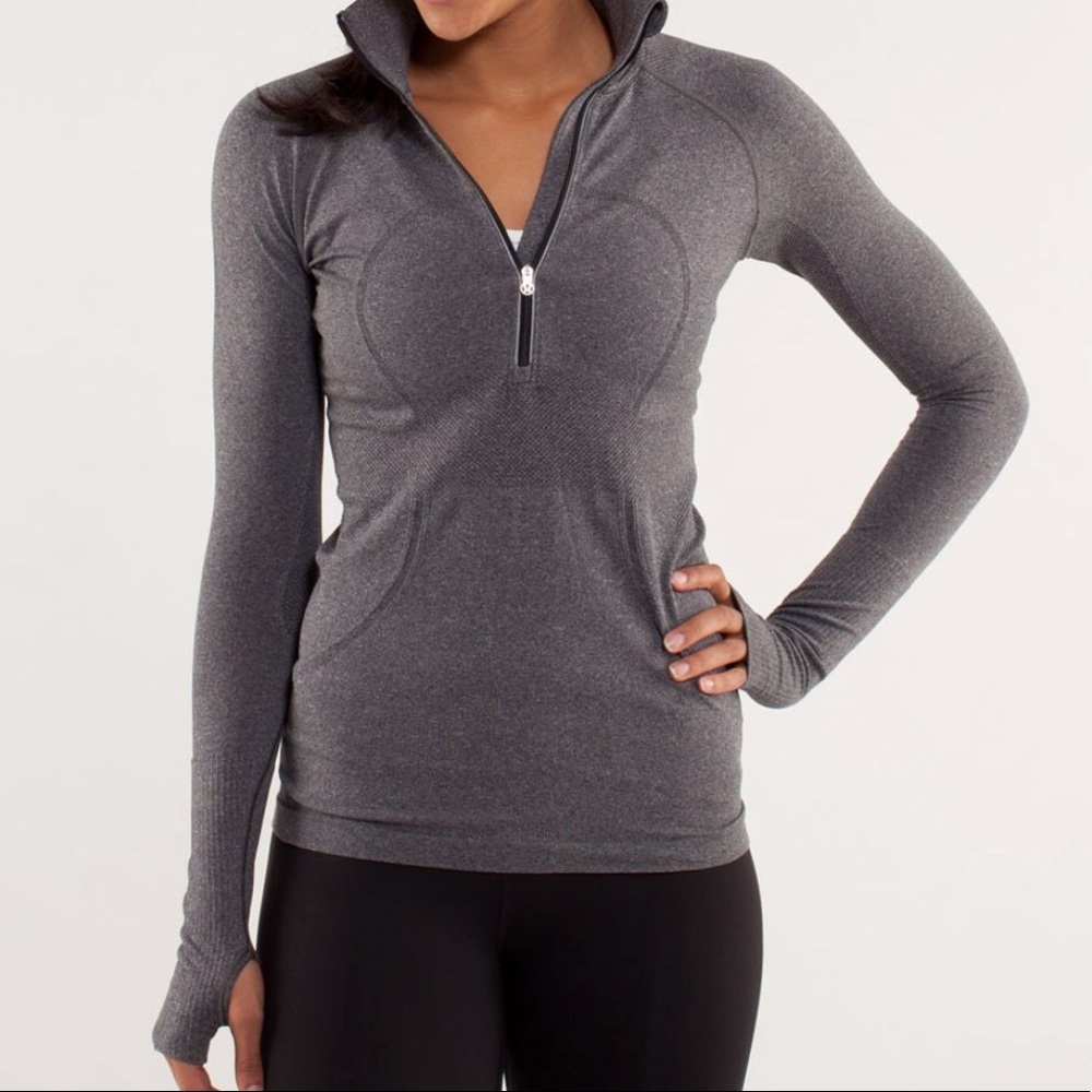 Like new tech lululemon pullover in grey